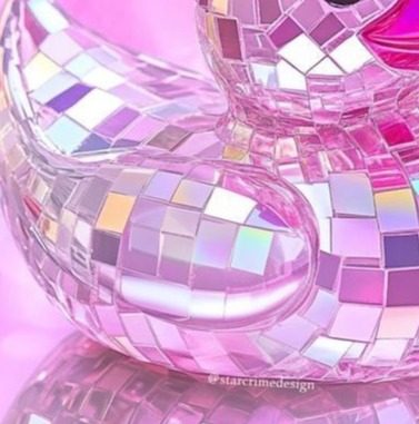 A mirrored loop in pink light